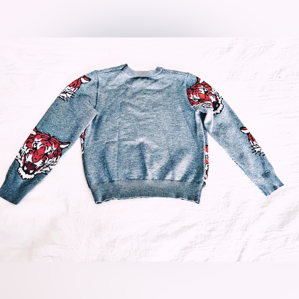 LAST CHANCE!! SHEIN ~ Boys Sweater ~ Size 9 ~RUNS SMALL~ fits more like a 5/6🐅 - Picture 2 of 5
